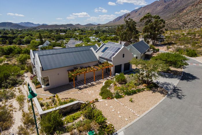 House for Sale in Montagu Central: 3 Bedrooms, solar panels, covered braai area.