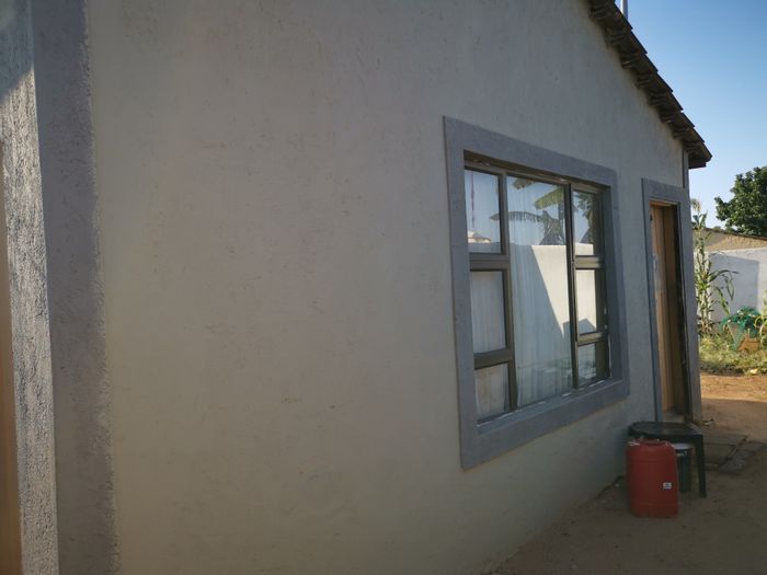 Property #ENT0269754, House for sale in Soshanguve South