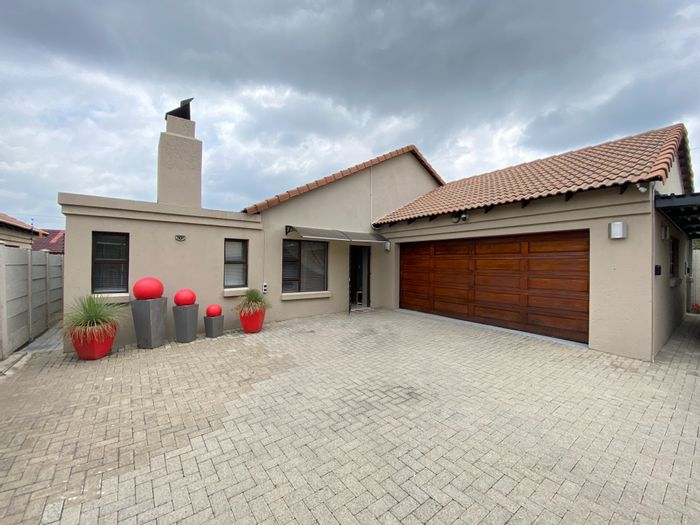 Property #ENT0270563, House pending sale in Secunda Central
