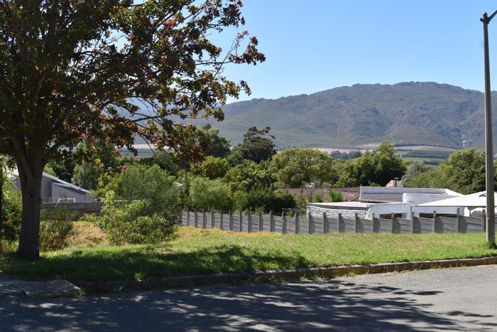 Vacant Land Residential in Villiersdorp Central For Sale: 965 sqm, fenced, municipal services.