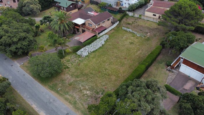 Vacant Land Residential in Kingfisher Creek For Sale, near lagoon and beach access.