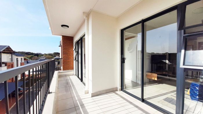 Charming Ballito Central Apartment for Sale: Spacious Balcony, Pool, and Gym Access!