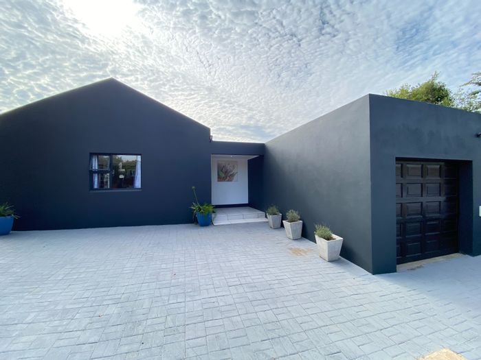 Secunda Central House For Sale: Renovated, flat, double garage, potential pool plans.