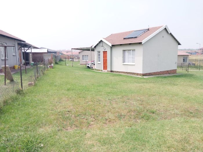 Property #ENT0273098, House for sale in Secunda Central