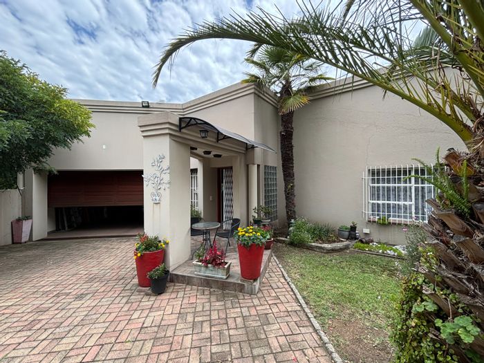 Property #ENT0273108, House for sale in Secunda Central
