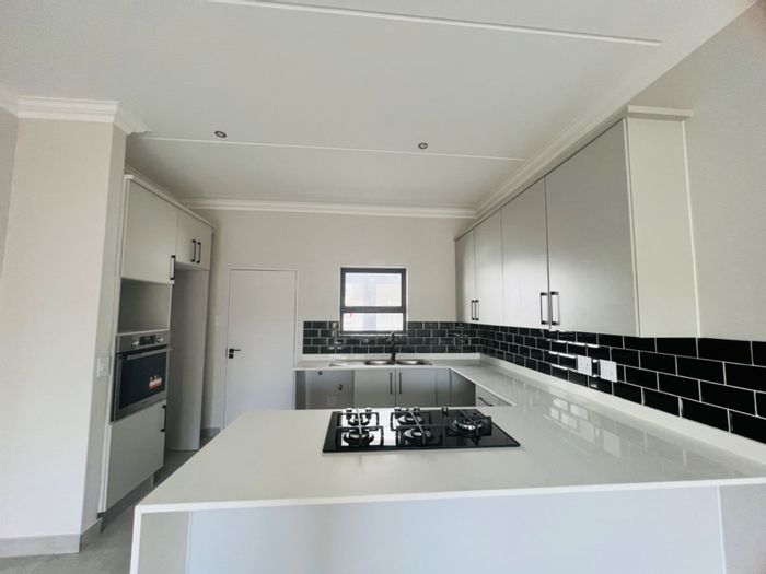 Property #ENT0273372, Apartment rental monthly in Bryanston