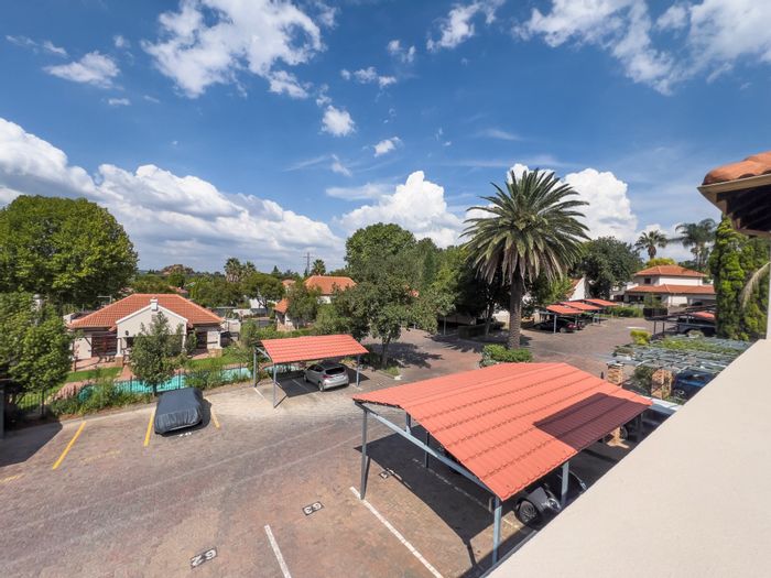 Lonehill Townhouse For Sale: 3 beds, pool, clubhouse, pet-friendly, secure living.