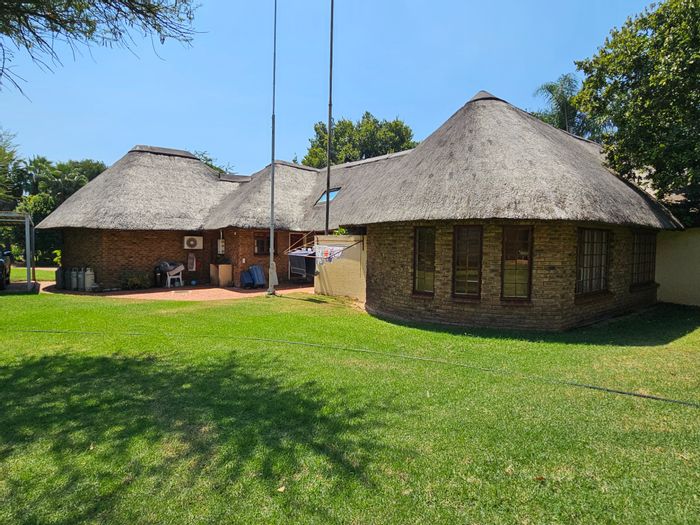 Property #ENT0273641, Small Holding for sale in Buffelsdrift Ah