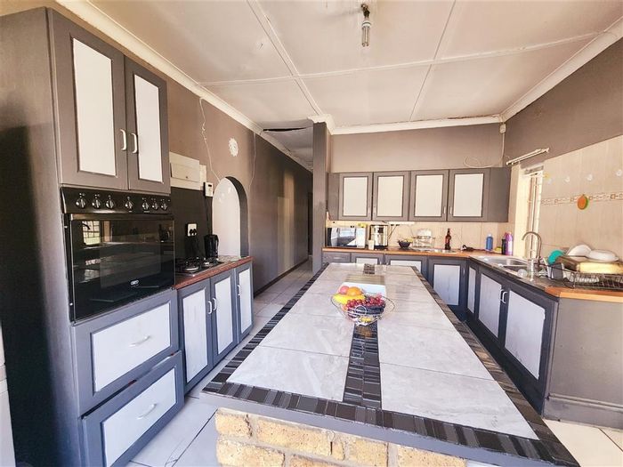 Property #ENT0273740, House sold in Brits Central