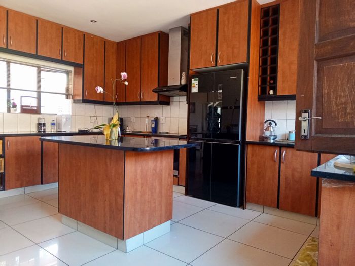 Property #ENT0273764, House for sale in Blue Valley Golf Estate