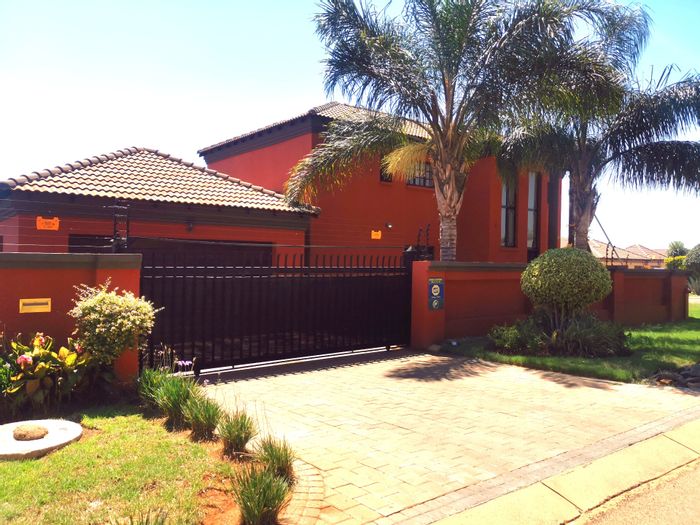 Chantelle House For Sale: 4 bedrooms, double garage, secure community, close to schools.