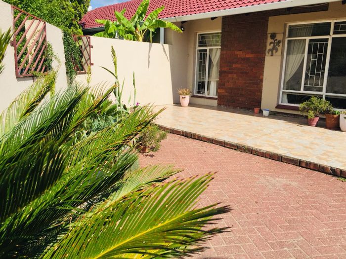 Property #ENT0273872, House for sale in Secunda Central