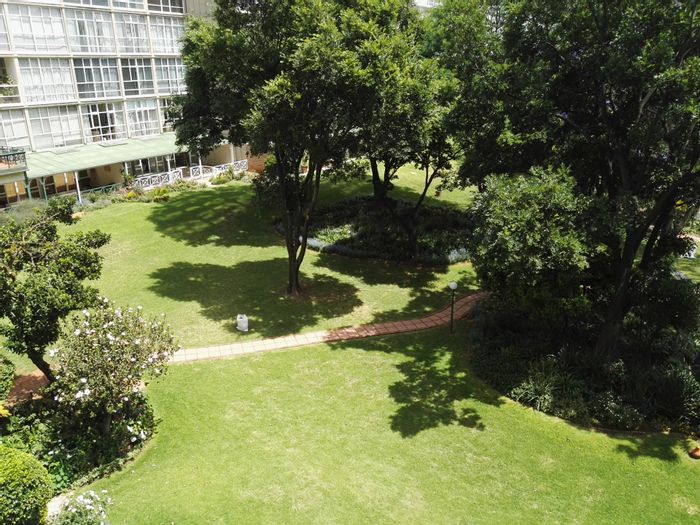 Property #ENT0273819, Apartment for sale in Bedfordview Central