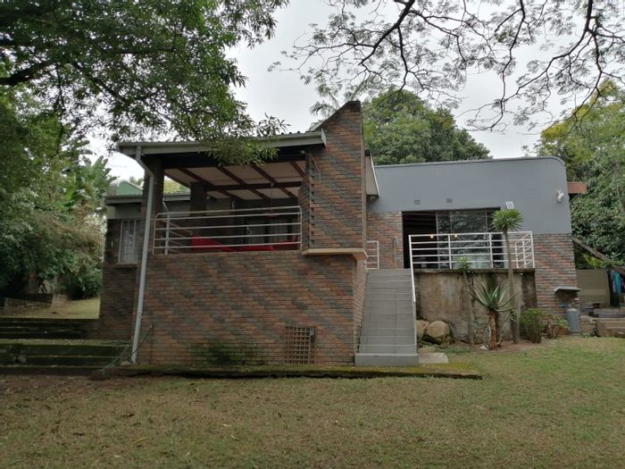 4 Bedroom House For Sale in Steiltes with outdoor space and guest suite.