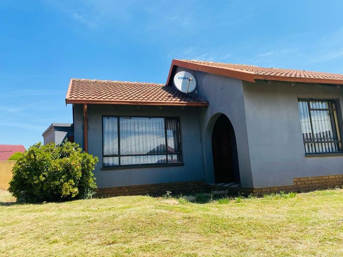 Property #ENT0273968, House for sale in Tsakane Ext 1