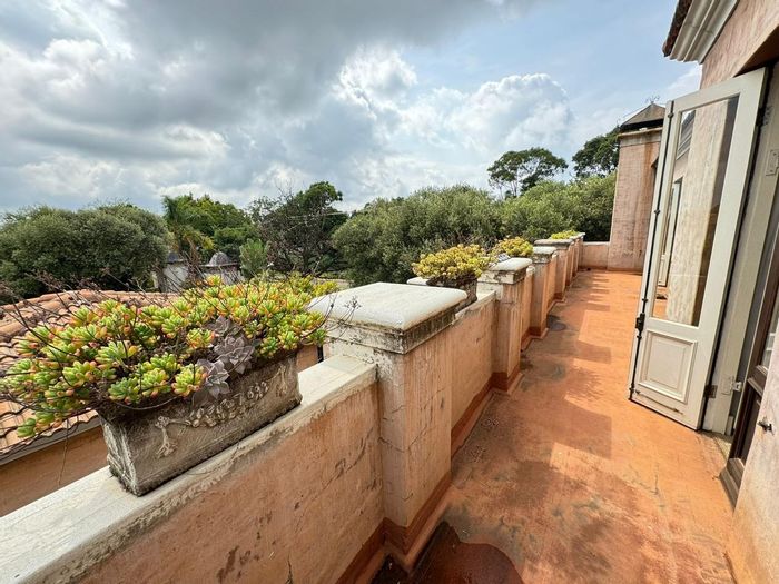 Sophisticated French Provençal House in Baileys Muckleneuk - For Sale! Unique, Luxurious Lifestyle Opportunity!