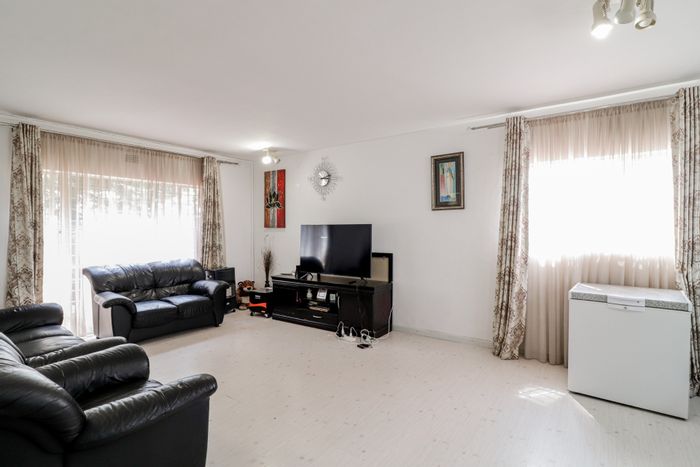 Property #ENT0274123, Apartment for sale in Corlett Gardens