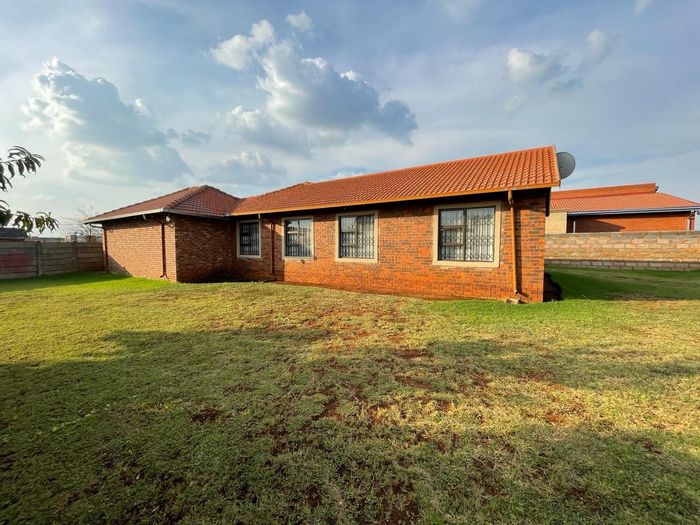 Property #ENT0274212, House for sale in Dawn Park