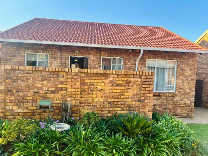 Property #ENT0274396, Townhouse for sale in Amberfield Heights