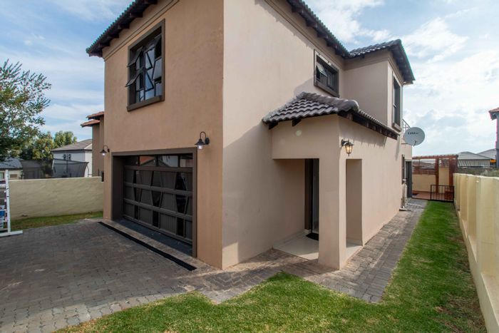 Property #ENT0274339, House for sale in Wildtuin Park