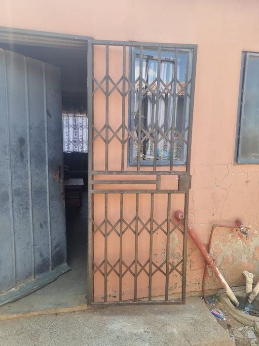 Property #ENT0274608, House for sale in Chief A Luthuli Park