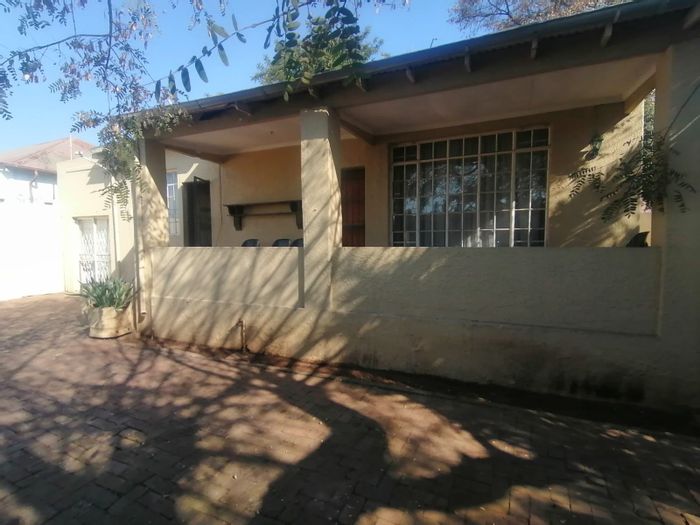 Property #ENT0274638, House for sale in Brixton
