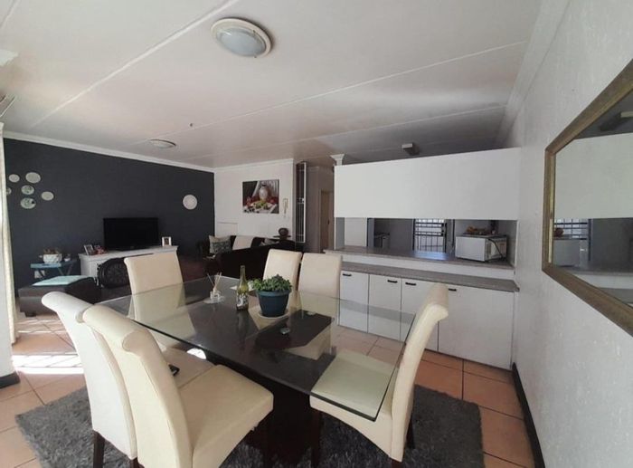 Property #ENT0274771, Apartment rental monthly in Kew
