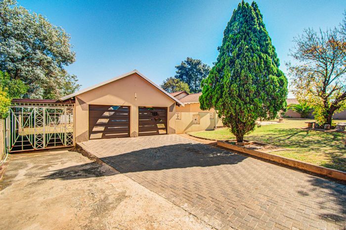 Property #ENT0274840, House for sale in Dalpark
