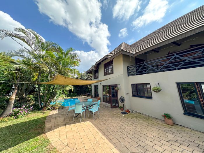 House for Sale in Nelspruit Ext 11: Pool, outdoor area, spacious living, 4 bedrooms.