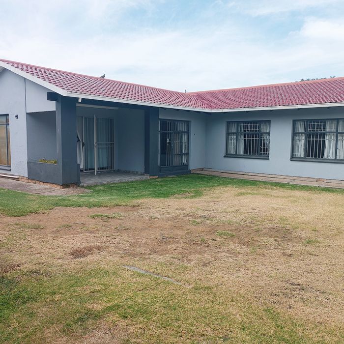 Property #ENT0275108, House for sale in Secunda Central