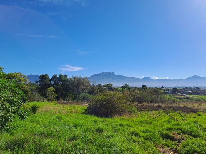 Vacant Land Residential For Sale in Pacaltsdorp with mountain views, development potential.