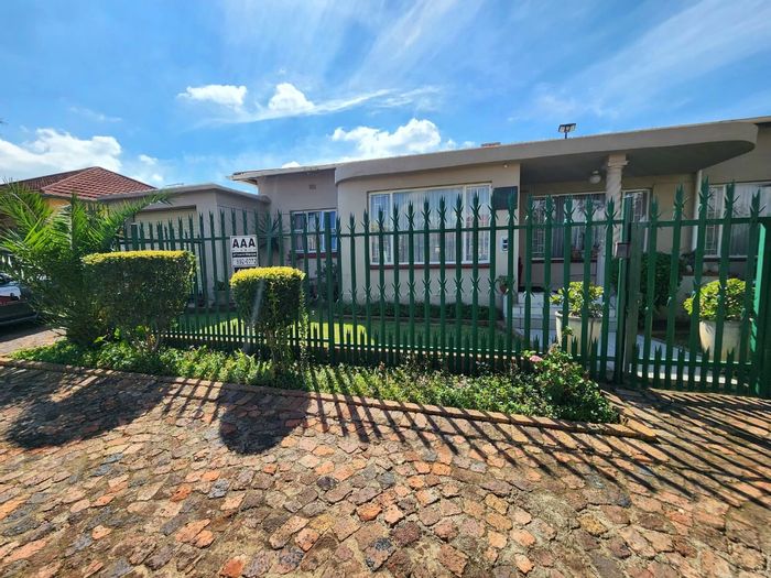 Property #ENT0275778, House for sale in Boksburg North