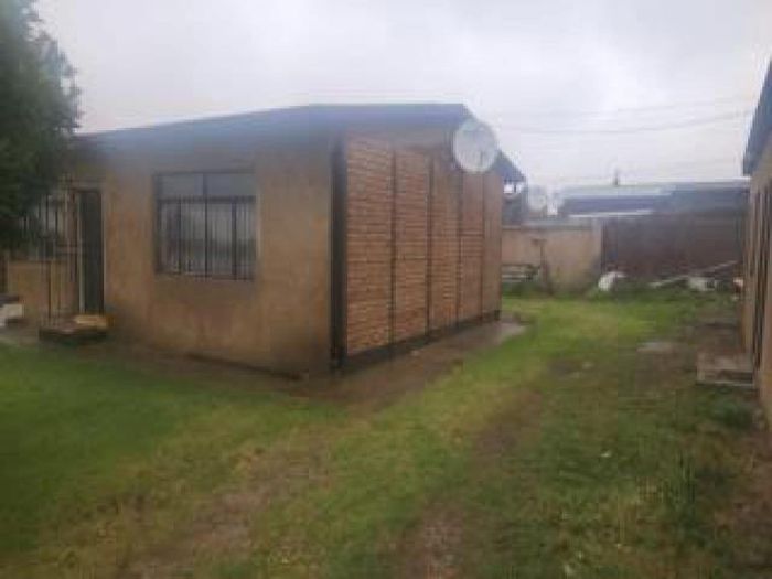 Property #ENT0275980, House for sale in Naledi