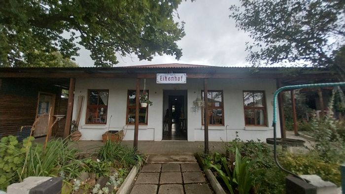 Unique House with Shops in Wakkerstroom Central – Vibrant Community Hub for Sale!