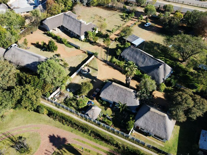 Raslouw Small Holding For Sale: Diverse potential, multiple units, prime location, investment opportunities.