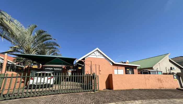 Property #ENT0276056, House for sale in West Acres Ext 32