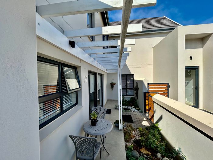 Property #ENT0276017, Townhouse for sale in Hartland Lifestyle Estate