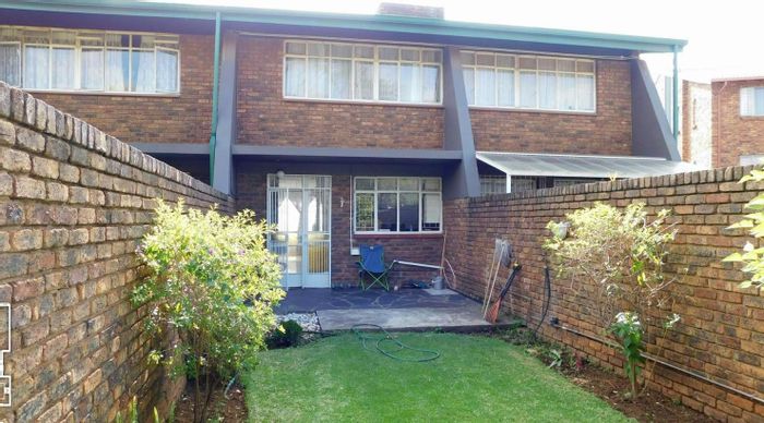 Lyttelton Manor Apartment For Sale: 3 bedrooms, garden, guest toilet, 2 carports.