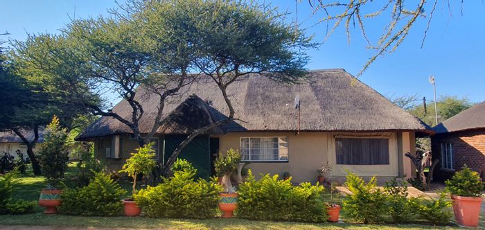 2-Bedroom House with Loft for Sale at Constantia Resort, Great Amenities Included.