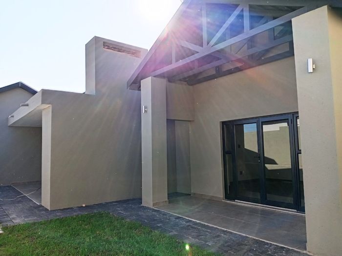 For Sale: House in Eldo Village Estate with 4 bedrooms, solar power, and braai area.