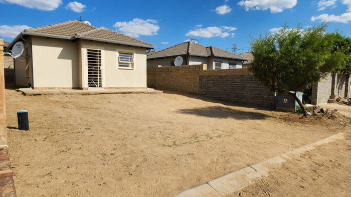 Property #ENT0276198, House for sale in Riverside View Ext 34