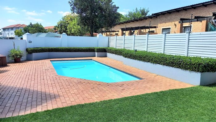 Investment Opportunity: Secure 2-Bed Apartment with Income, Pool, Communal Areas, Groenkloof