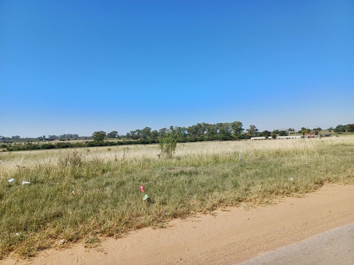 Prime Kanana Small Holding for Sale: Rezoned Land with Development Potential!