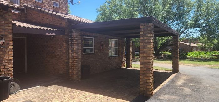 Property #ENT0276213, House for sale in Vaal Marina Central