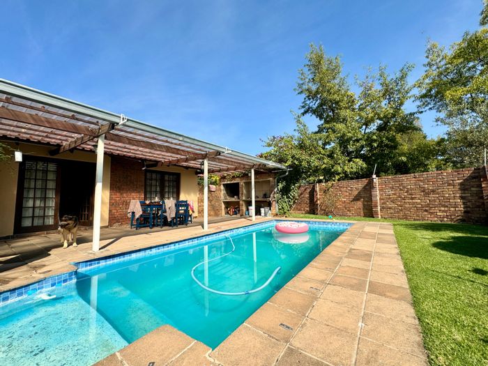 For Sale: House in Secunda Central with pool, braai, and spacious living areas.
