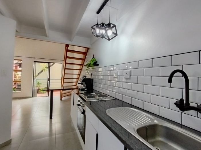 Modern 1-Bedroom Apartment with Private Balcony and Built-in Braai in Ferndale!