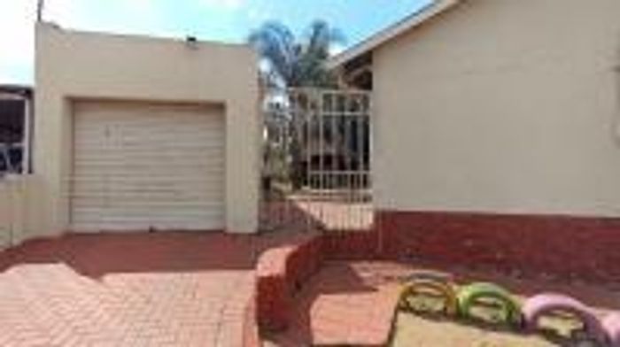 Property #ENT0276423, House for sale in East Rand