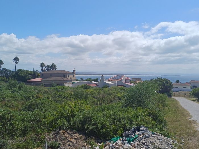 Prime Santareme Plot: Build your dream home with sea views, near trails and harbor.