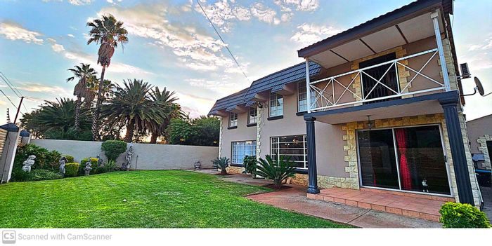 Rhodesdene House For Sale: 4 beds, pool, entertainment area, borehole, 5-car garage.