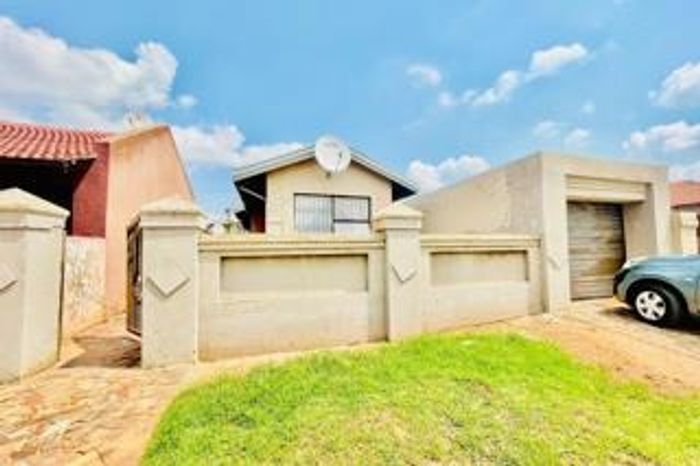 Property #ENT0276569, House for sale in Daveyton